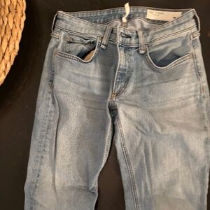 RAG & BONE DENIM. CROP LIGHT WASH RAW HEM SIZE 24